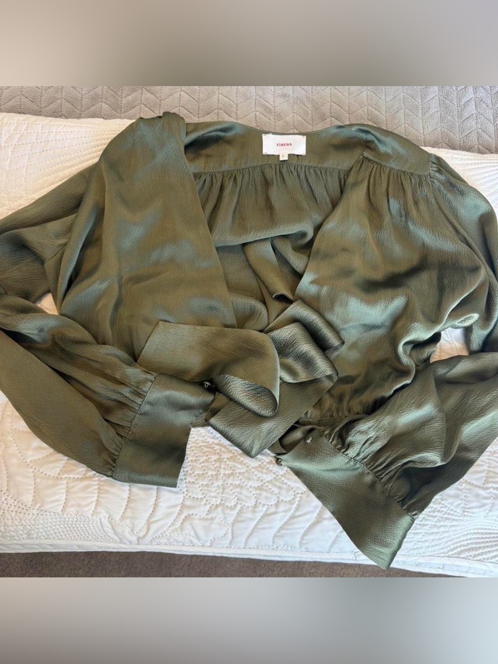 Xirena 100% Silk Tie Waist Cropped Blouse Size Medium